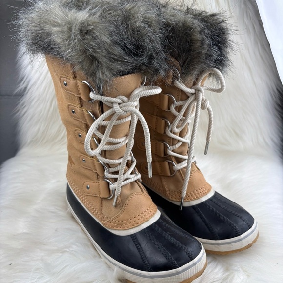 Sorel Black and Tan Laceup Winter Boots with Fur Trim. Size 7.5 Woman’s - Picture 1 of 10